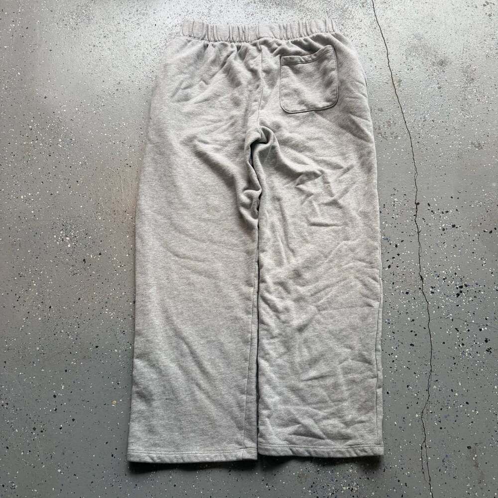Essential Embroidered Sweatpants – Light Grey